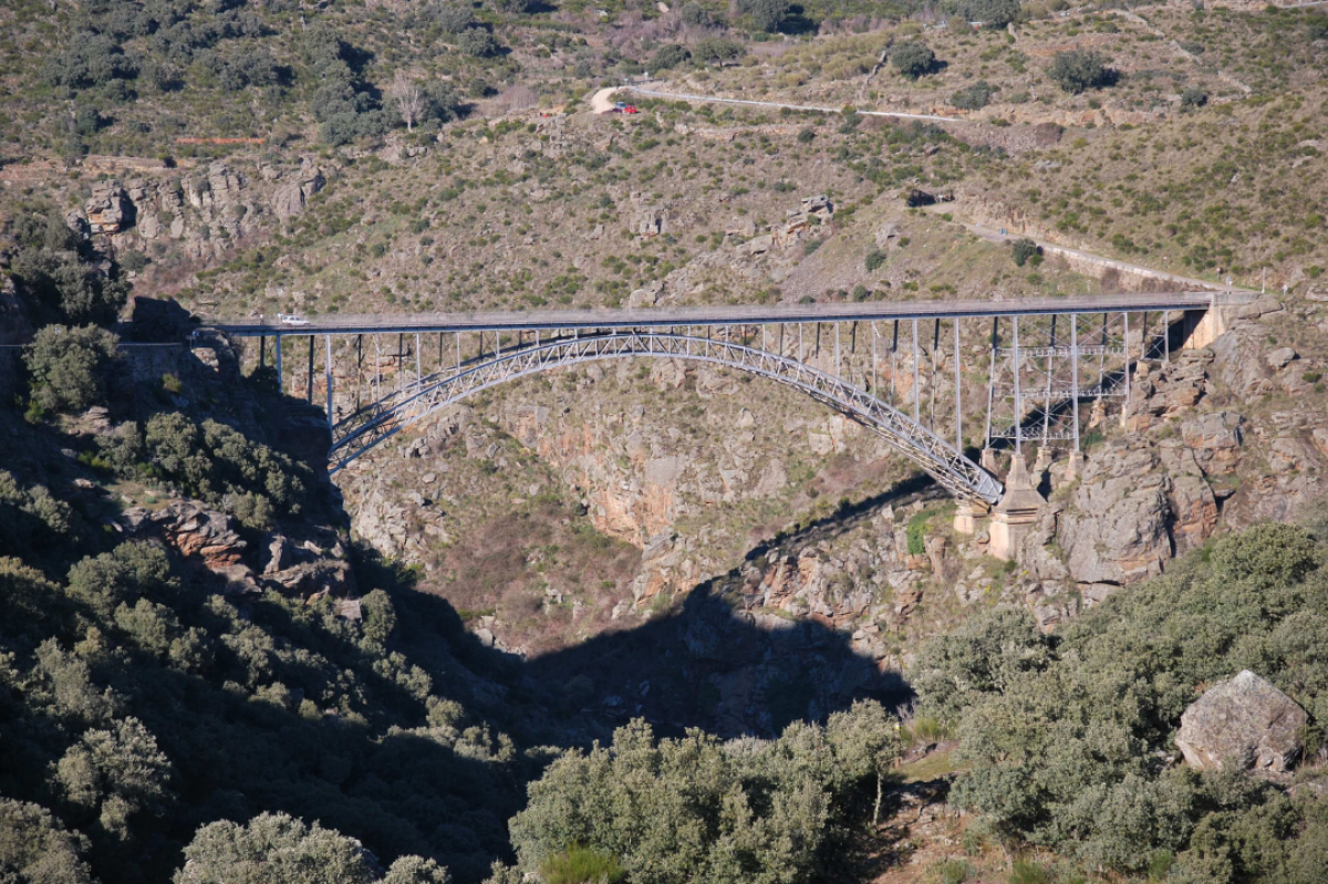 Puente de Requejo o Puente Pino