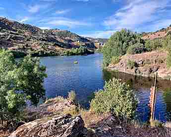 Paraje de Ambasaguas: Ruta de Senderismo y desembocadura del Río Tormes