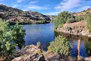 Paraje de Ambasaguas: Ruta de Senderismo y desembocadura del Río Tormes